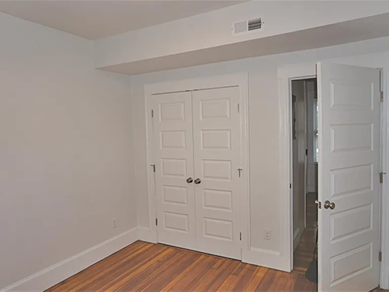 15 Ashland St — Photo 5
