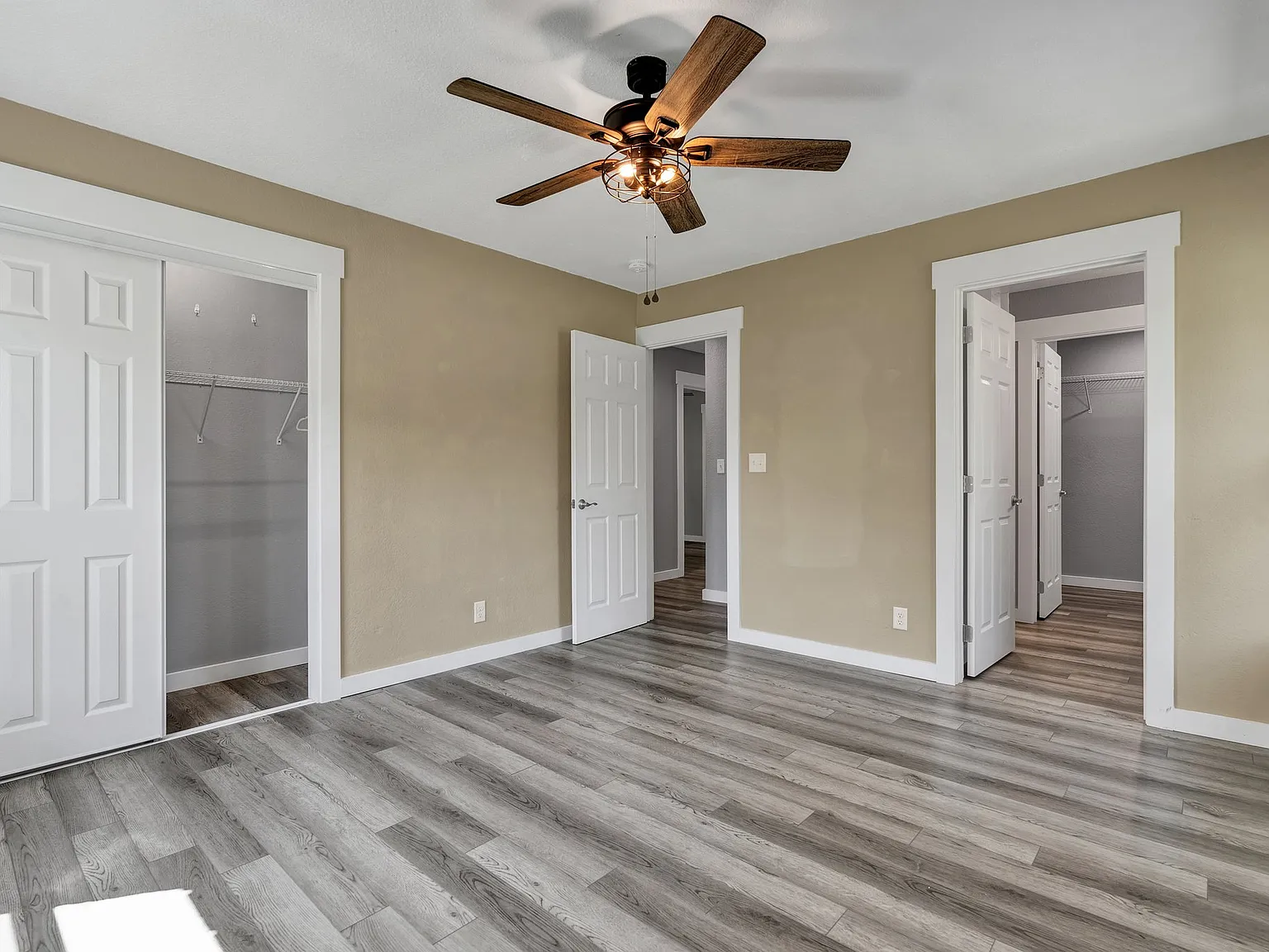 3 bed, 1400 sqft, $2,300 — Photo 4