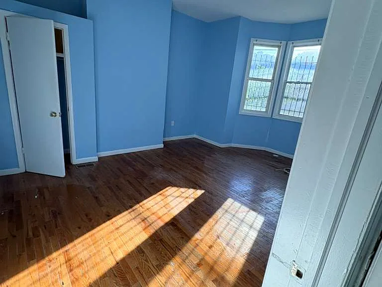192-194 Littleton Ave #1 — Photo 3