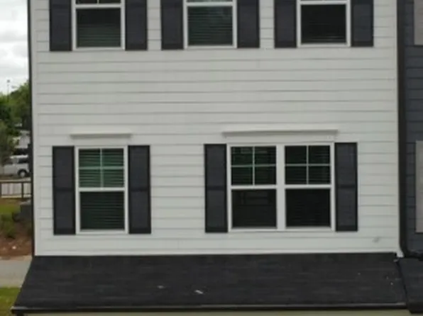 37 Cobalt Ln #82, Newnan, GA 30265