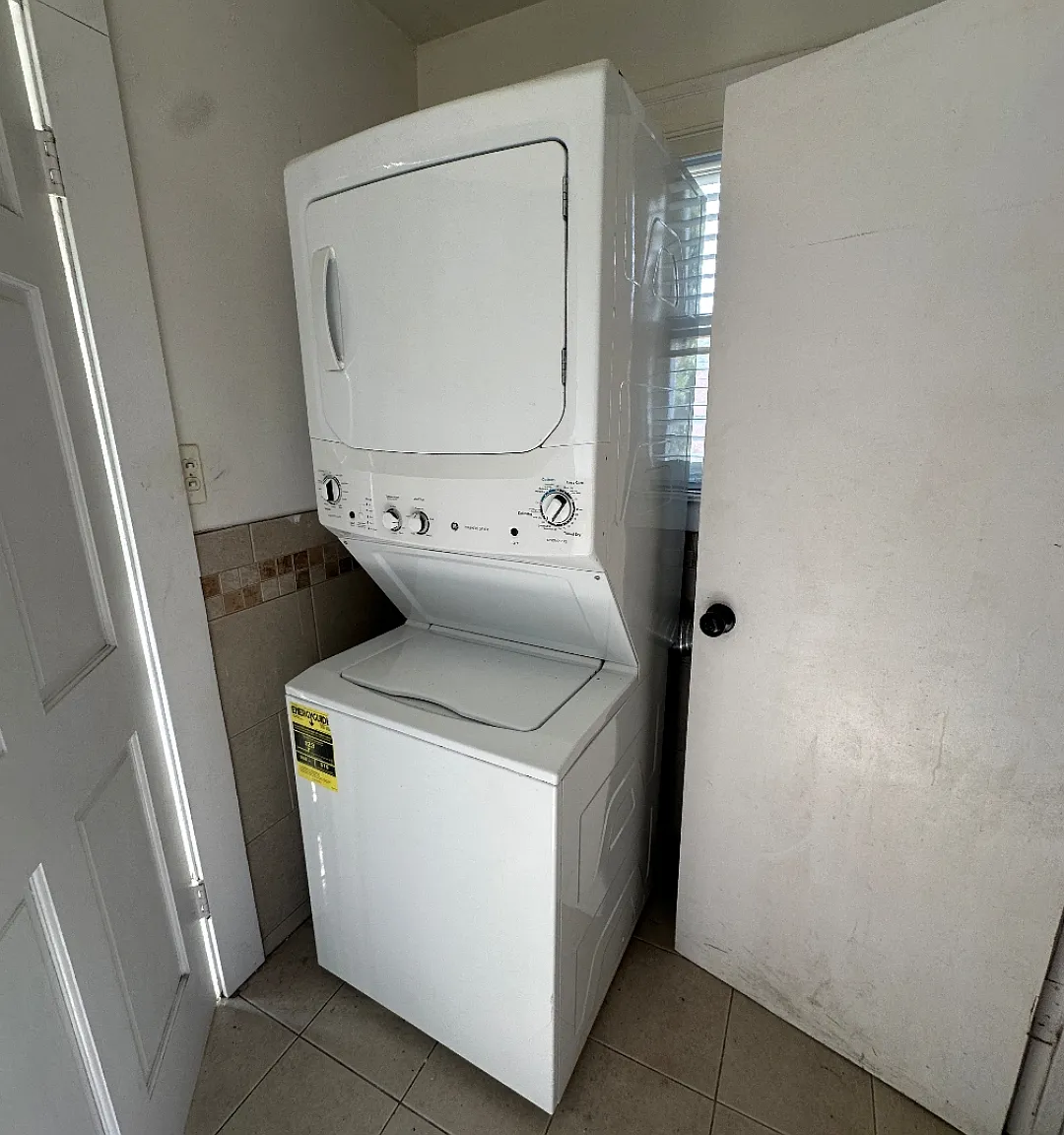 2 bed, 900 sqft, $1,700 — Photo 4
