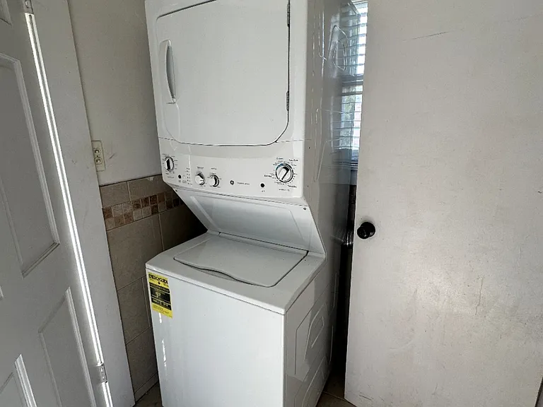 729 1/2 Florida St — Photo 3