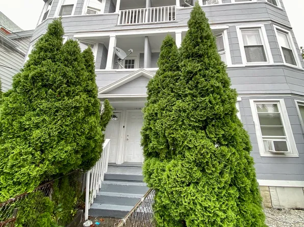 1520 Pembroke St, Bridgeport, CT