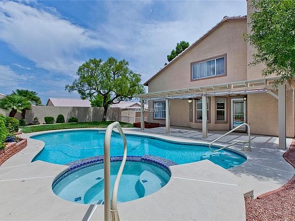 4th image of 3121 Saint Tropez St