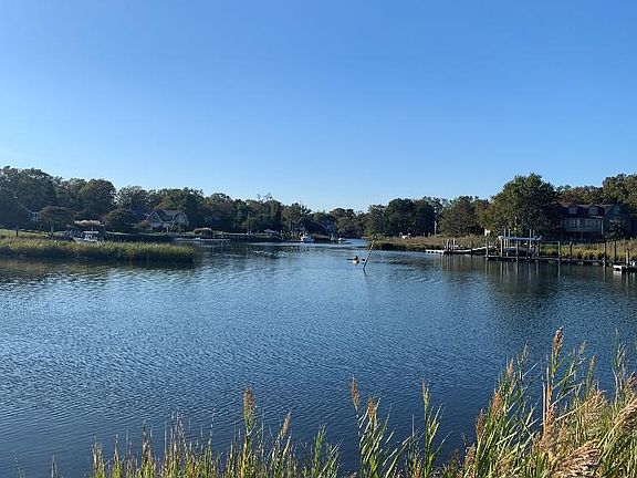 5th image of 14 Rivers Edge Dr