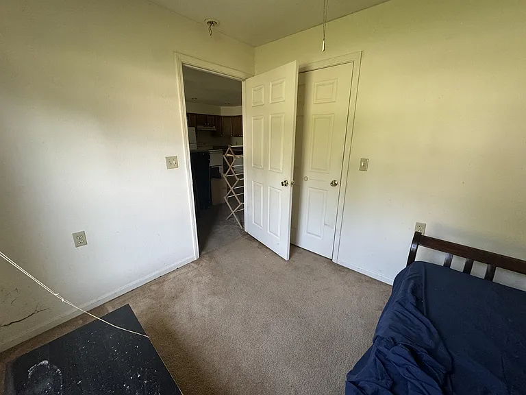 720 E Culton St #B — Photo 9