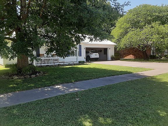 2nd image of 160 Saint Bridgett Ln
