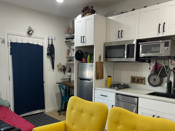 645 Hurlingame Ave #1, Redwood City, CA 94063