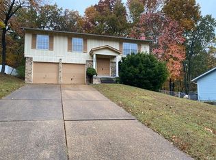 2217 Parkwood Ct, Barnhart, MO 63012