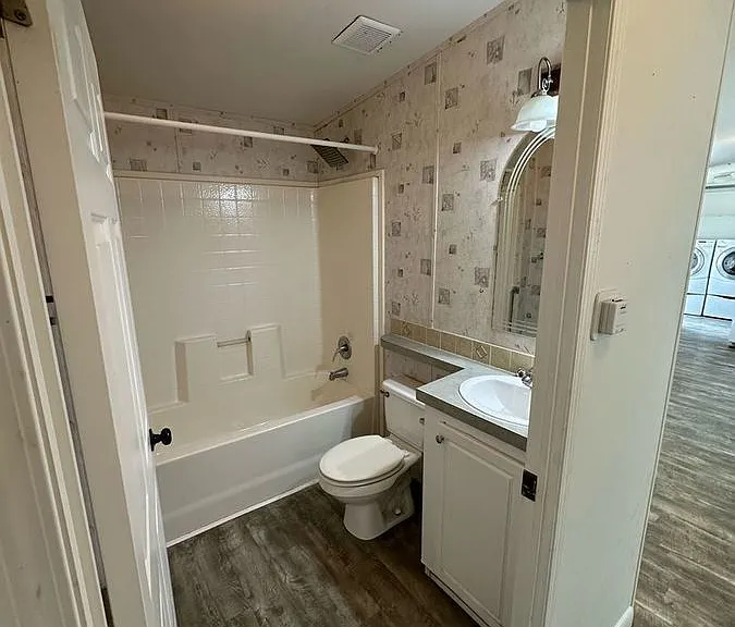 11832 Leeward Pl — Photo 8