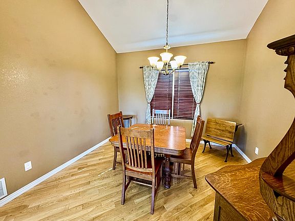 5th image of 35 Mesa Ranch Rd