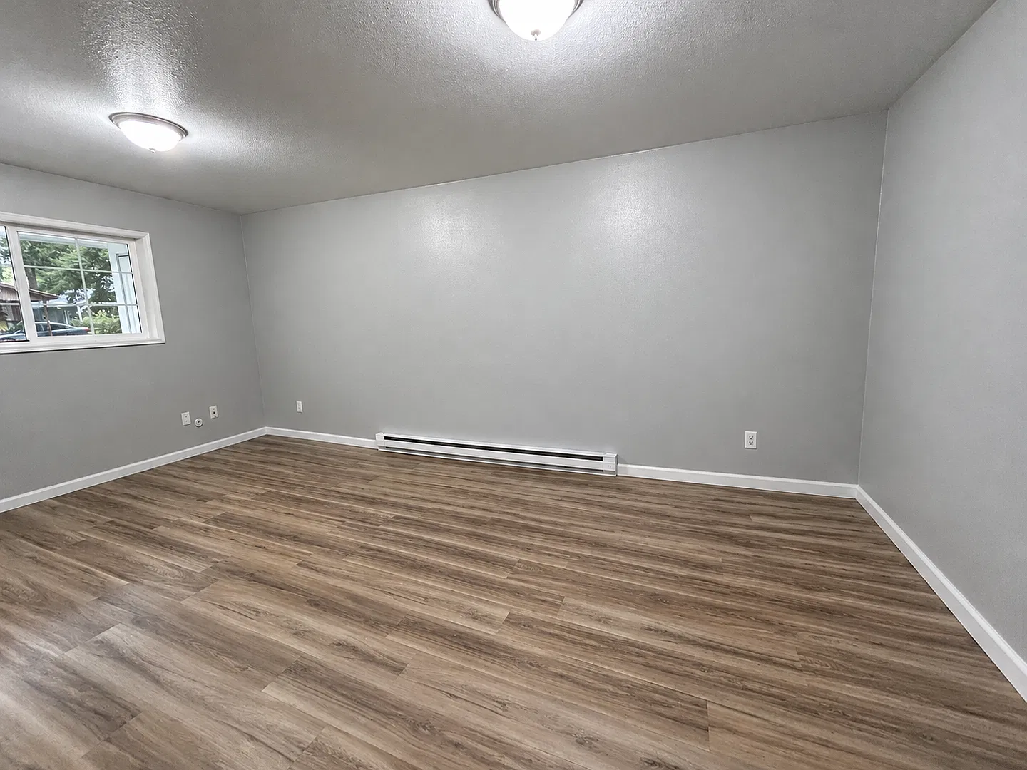 1005 Allen Dr. — Photo 2