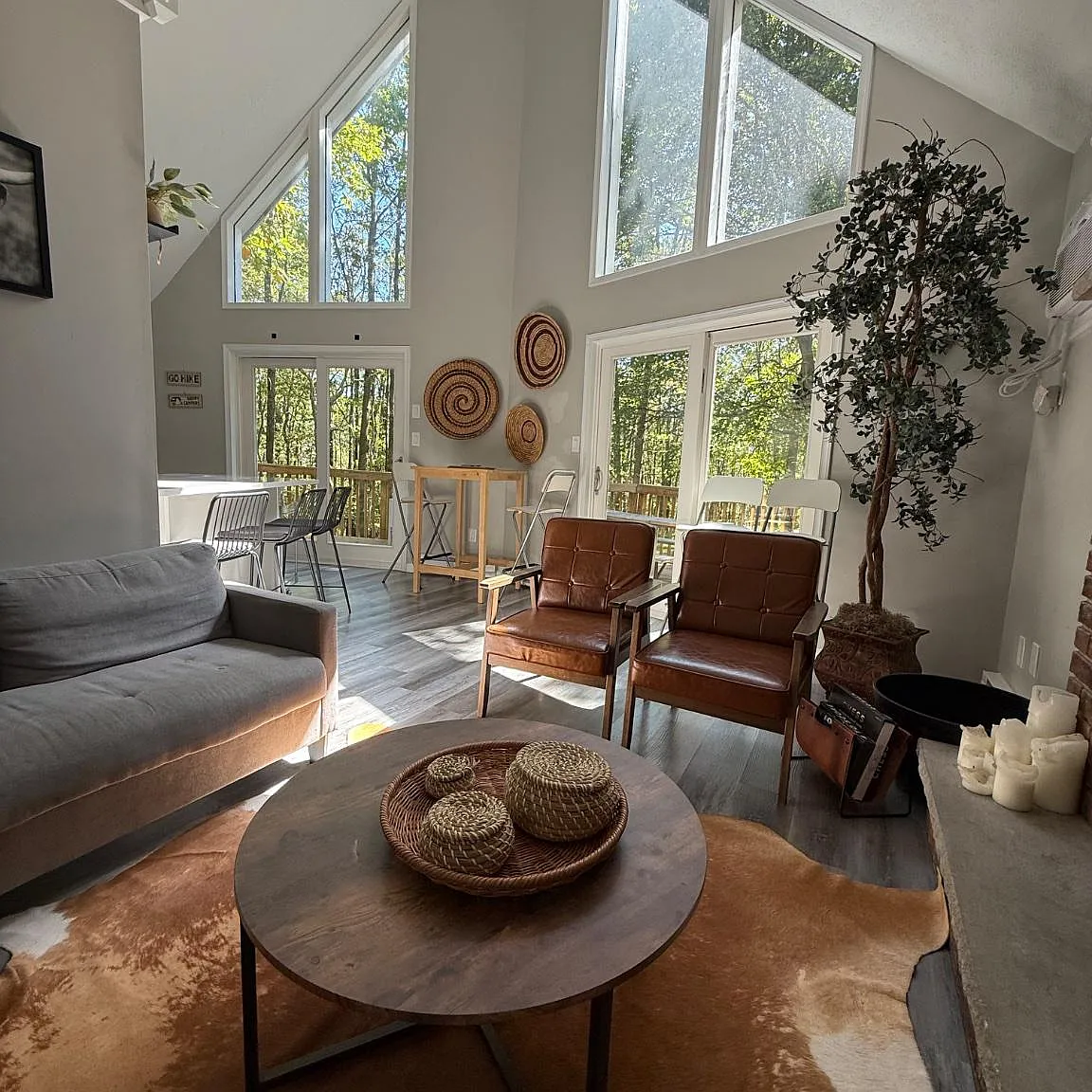 3 bed, 1.0 bath, 930 sqft, $2,750 — Photo 3