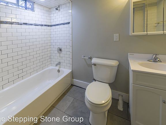 3rd image of 1700 Washington St NE #2