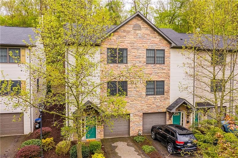 1st image of 121 Banksville Pl