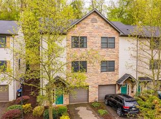 121 Banksville Pl, Pittsburgh, PA 15220
