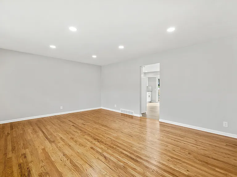 12448 Bel Dr — Photo 6