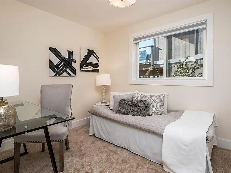60 Marina Court Dr — Photo 15