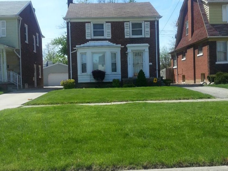 8915 Littlefield