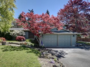 925 S 261st Pl, Des Moines, WA 98198