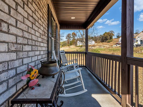 5th image of 510 Bridle Path Ln