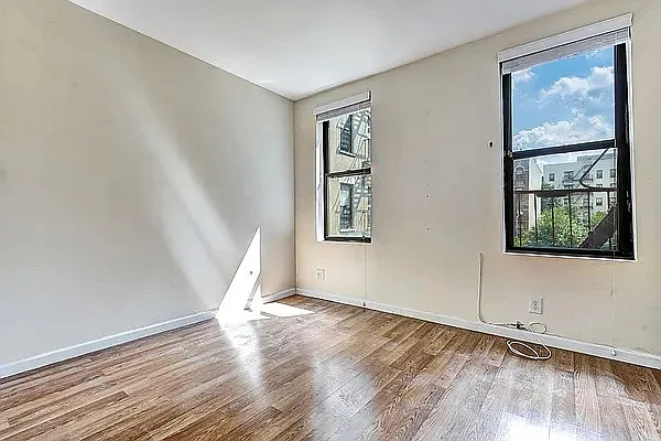 Rented by Executive Towers  | media 9