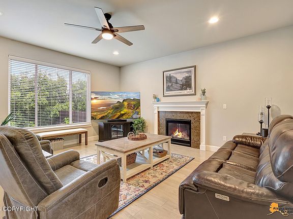 5th image of 8102 Grayhawk Cir