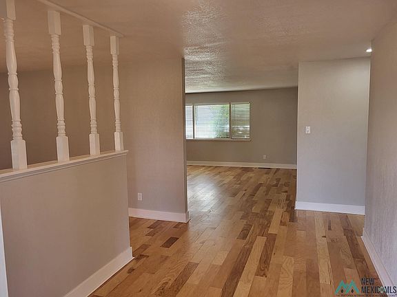 3rd image of 705 Estrellita Dr