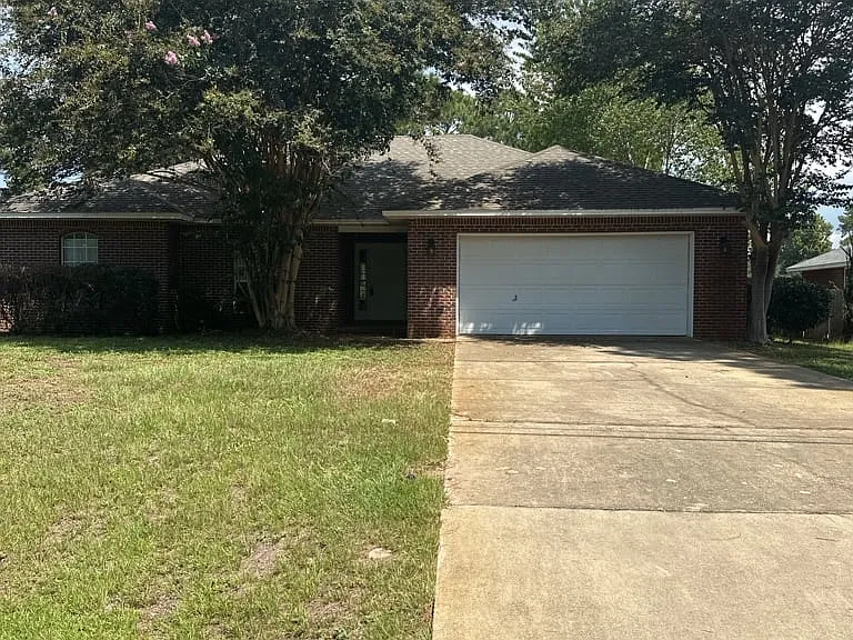 6728 Leisure St — Photo 1
