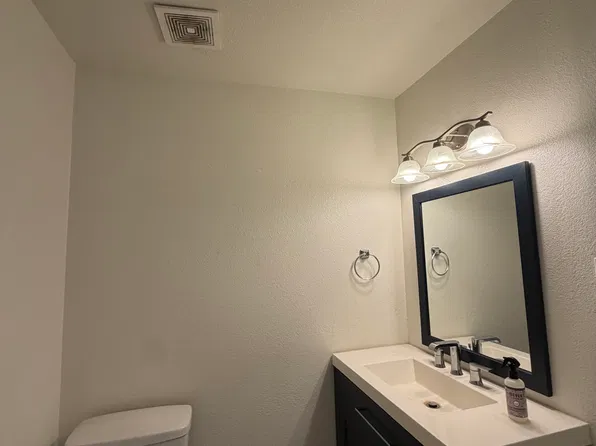 2879 E Fairmount Ave, Phoenix, AZ 85016