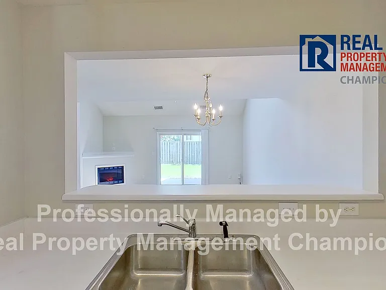 4804 S College Rd #28 — Photo 7