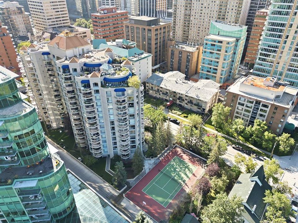 1st image of 804 S 3rd Ave SW #804