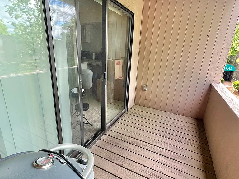 2 Shrewsbury Green Dr #I — Photo 29