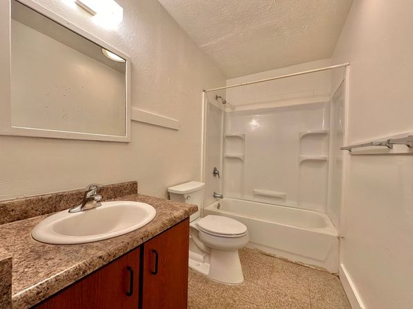 1774 Main St #12-00