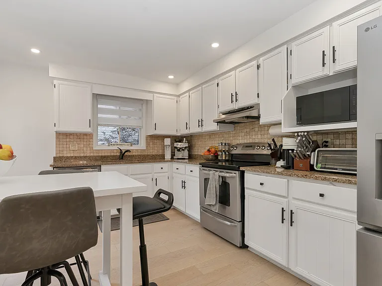 145 Shirley Ave — Photo 12