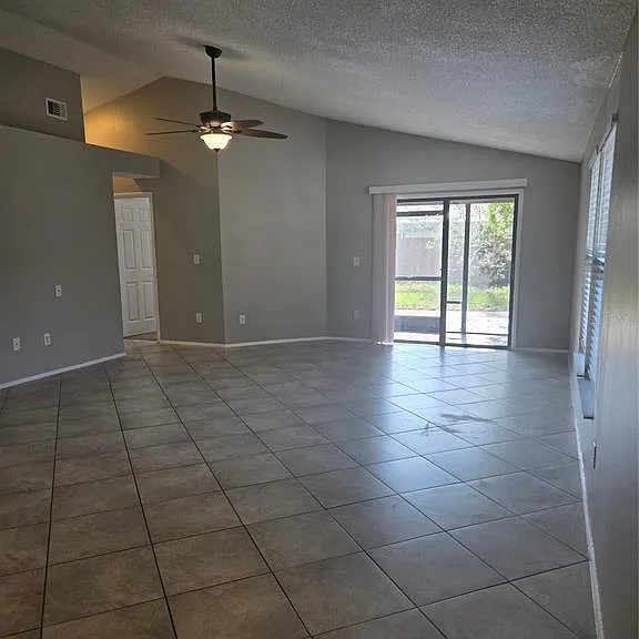 787 Arthurs Ct — Photo 4