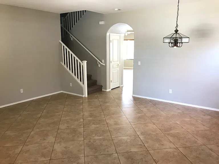 3440 E Flower St — Photo 8