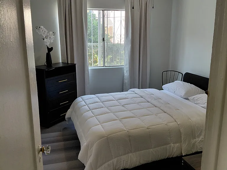 2627 Buckingham Rd — Photo 18