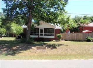 297 Purl Adams Ave, Crestview, FL 32539