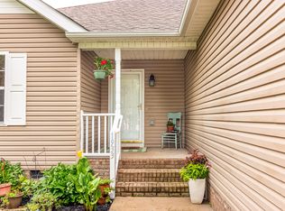 1933 Littleton Ct, Columbia, TN 38401