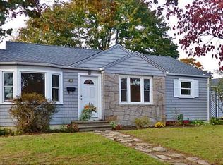 15 Ann Mary Brown Dr, Warwick, RI 02888