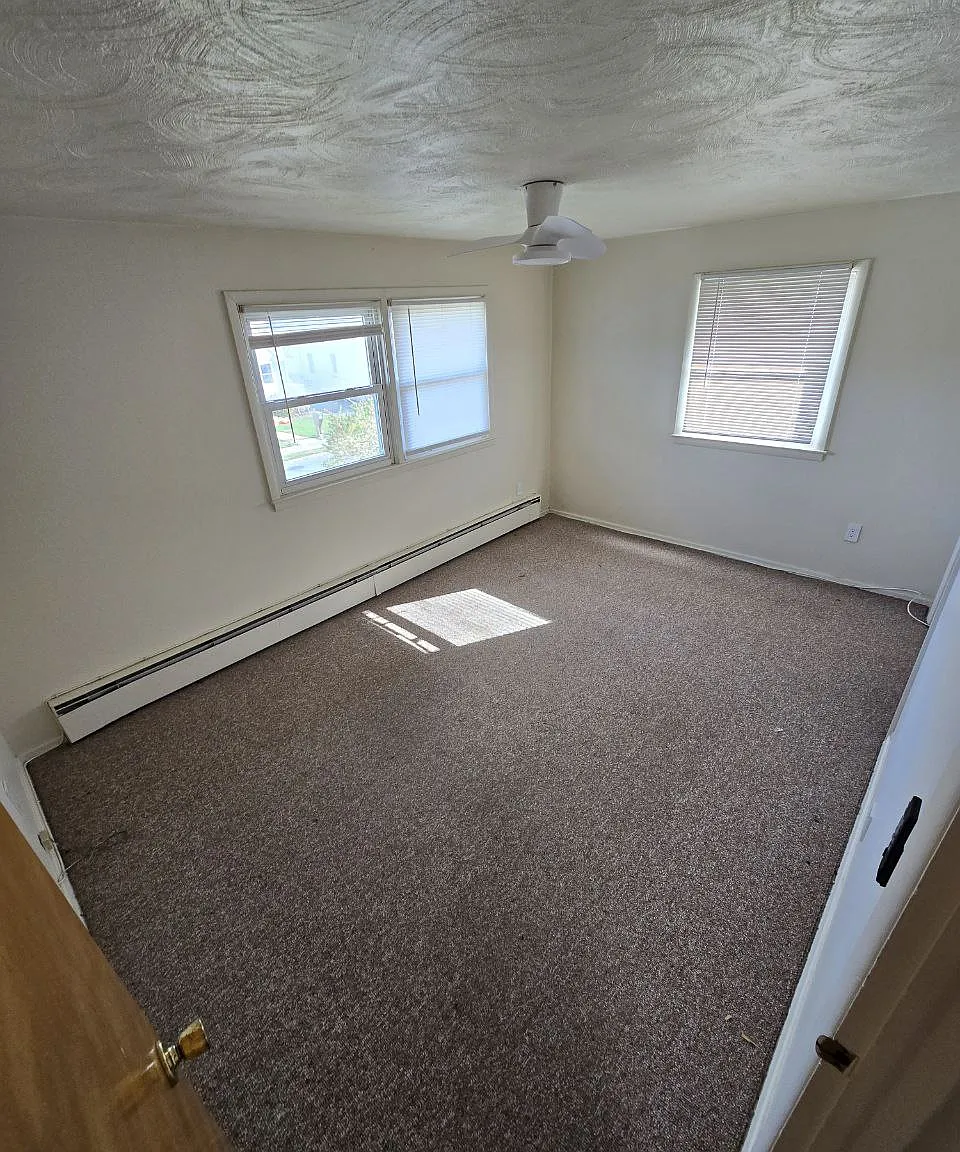 2 bed, 840 sqft, $2,700 — Photo 3