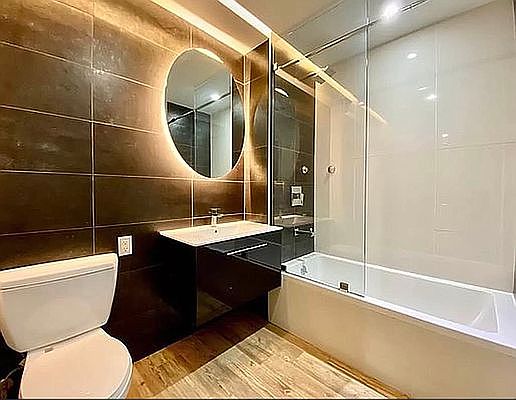 5th image of 72 Willoughby St #G