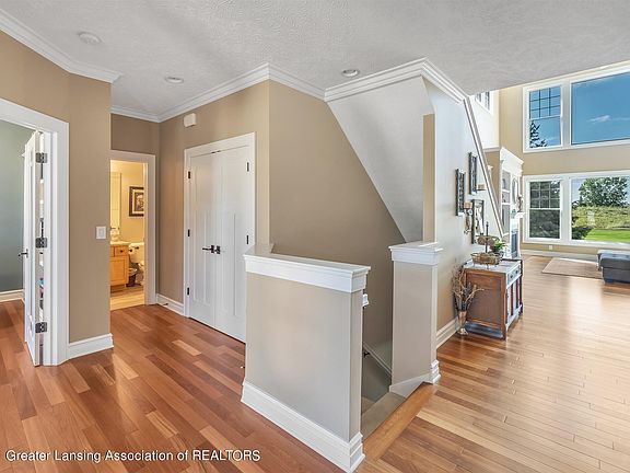 5th image of 675 Aquila Dr