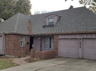 5915 W 94th St, Overland Park, KS 66207
