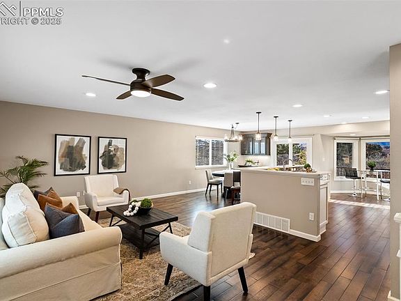 3rd image of 133 Dolomite Dr