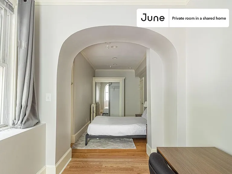 129 Chiswick Rd #A — Photo 3
