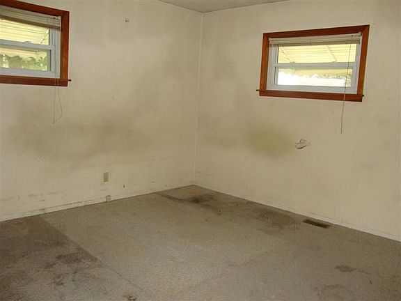 4th image of 408 Dawnview Ave
