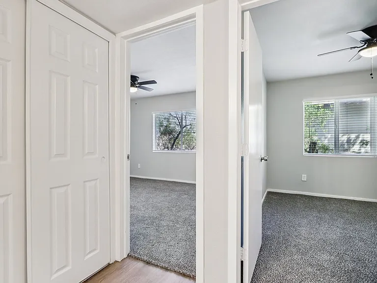 407 N Williams — Photo 18