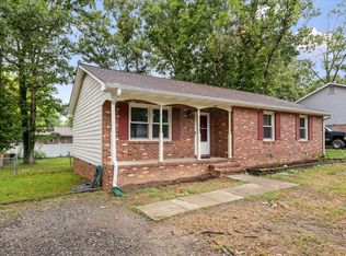303 Azalia Dr, Fredericksburg, VA 22408